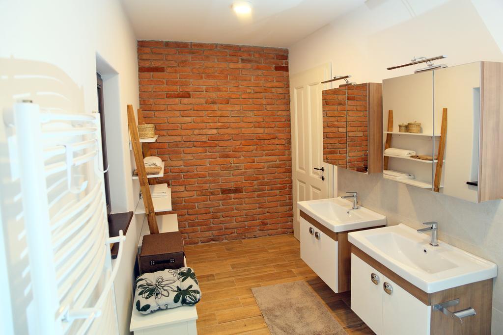 Apartment Little House Ptuj Zewnętrze zdjęcie